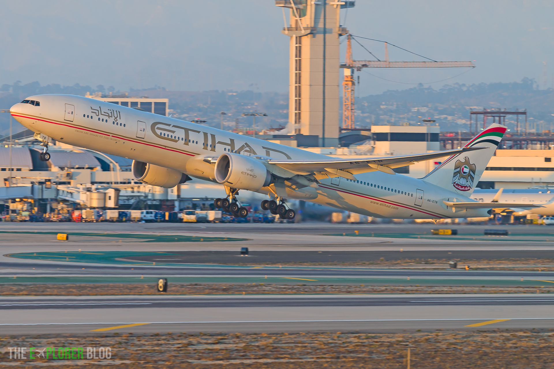 Photo of A6-ETR - Etihad Airways Boeing 777-300ER at LAX